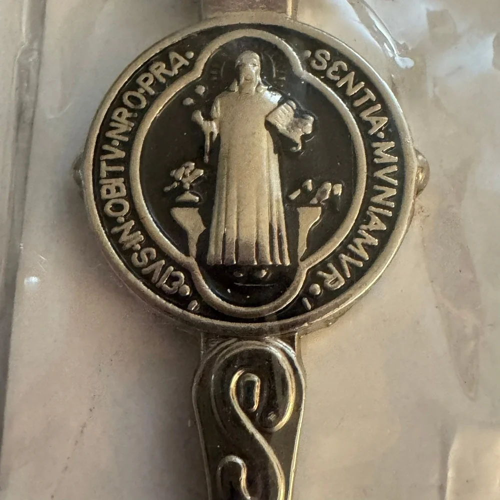Saint St Benedict Key Ring Keychain‎ Silver Tone Religious Key Shaped Charm